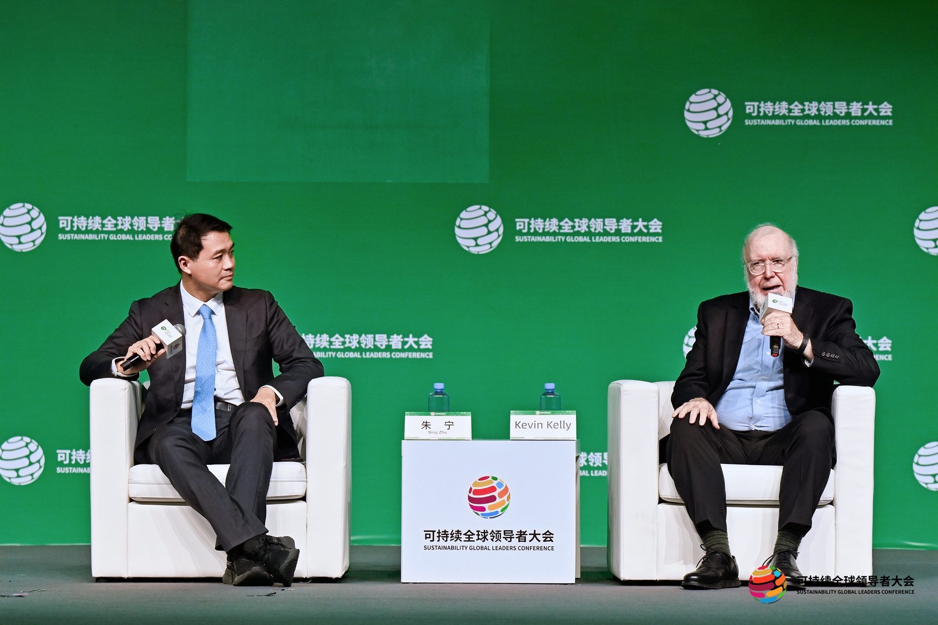 凯文·凯利应他山石邀请在2025可持续全球领导者大会演讲