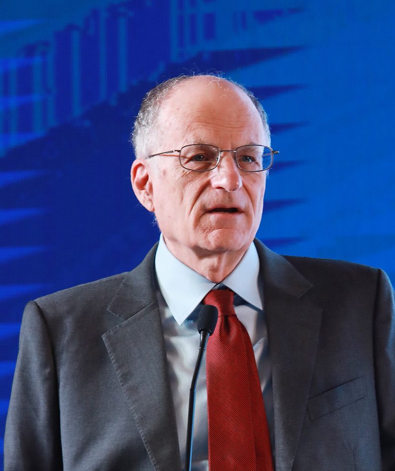 托马斯•萨金特