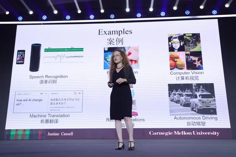 AI女王：别怕人工智能，它的未来掌握在我们手中