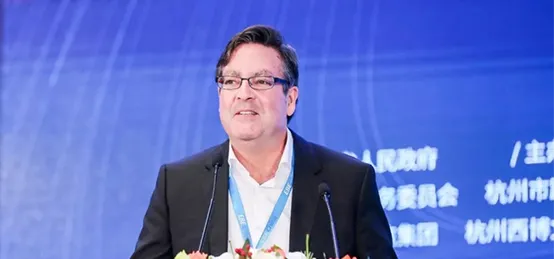 “云经济学”之父乔·韦曼：新零售不是灾难，未来会出现万亿级智能互联