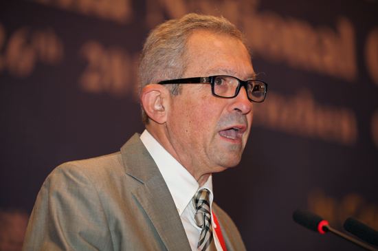 图灵奖得主揭秘！为什么机器人再智能都不可能取代人类？