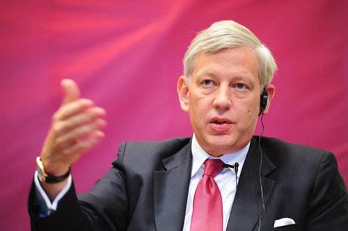 加拿大新驻华大使为他山石国际专家写序